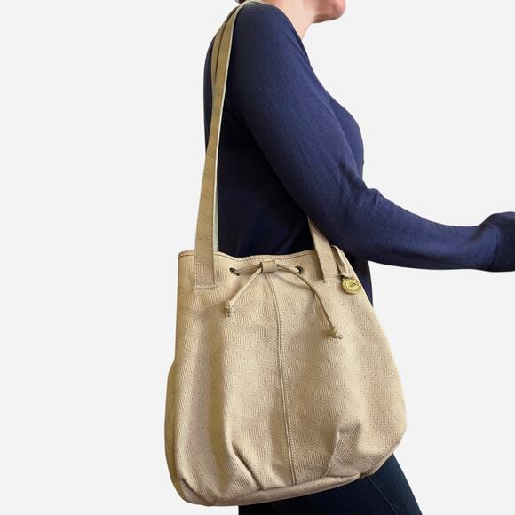 Brahmin 1980s Vintage Early Old Stock Chevron Embossed Cream Leather Bucket Bag - Picture 2 of 12